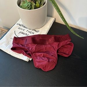 2(x)ist Electric No Show Brief